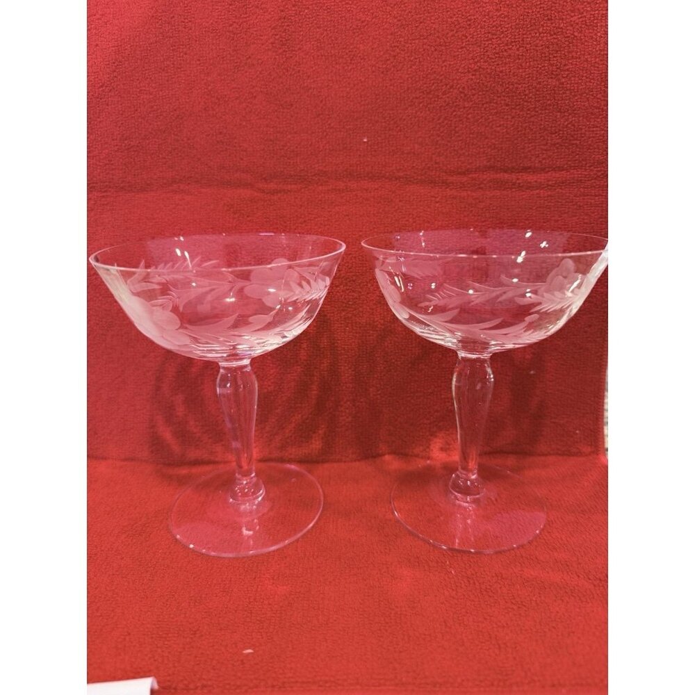Vintage Sherbert Champagne Etched Coule Glass Set Of 4 - 5 Inches Tall Flowers